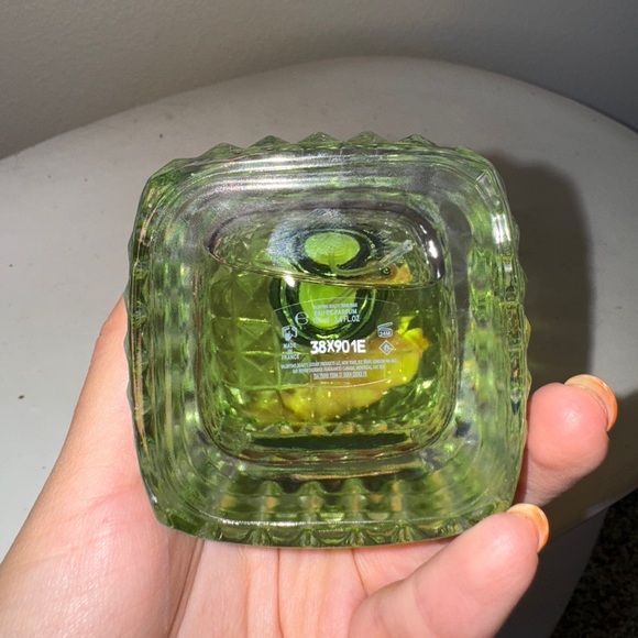 Valentino Donna Born in Roma Green Fragrance - Picture 2 of 2